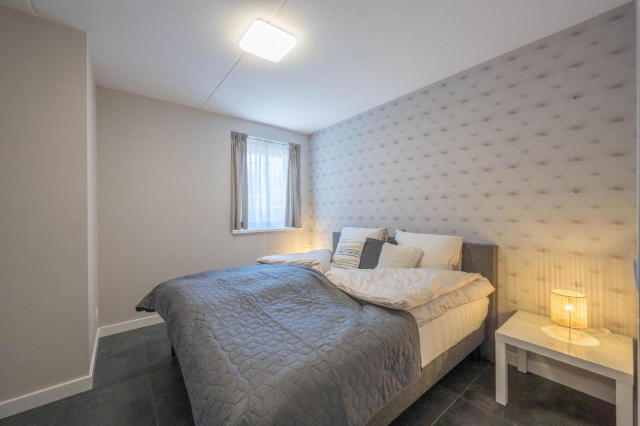Meerzicht 24 - Luxury Family Accommodation With Beautiful Lake Side View Uitgeest Екстериор снимка