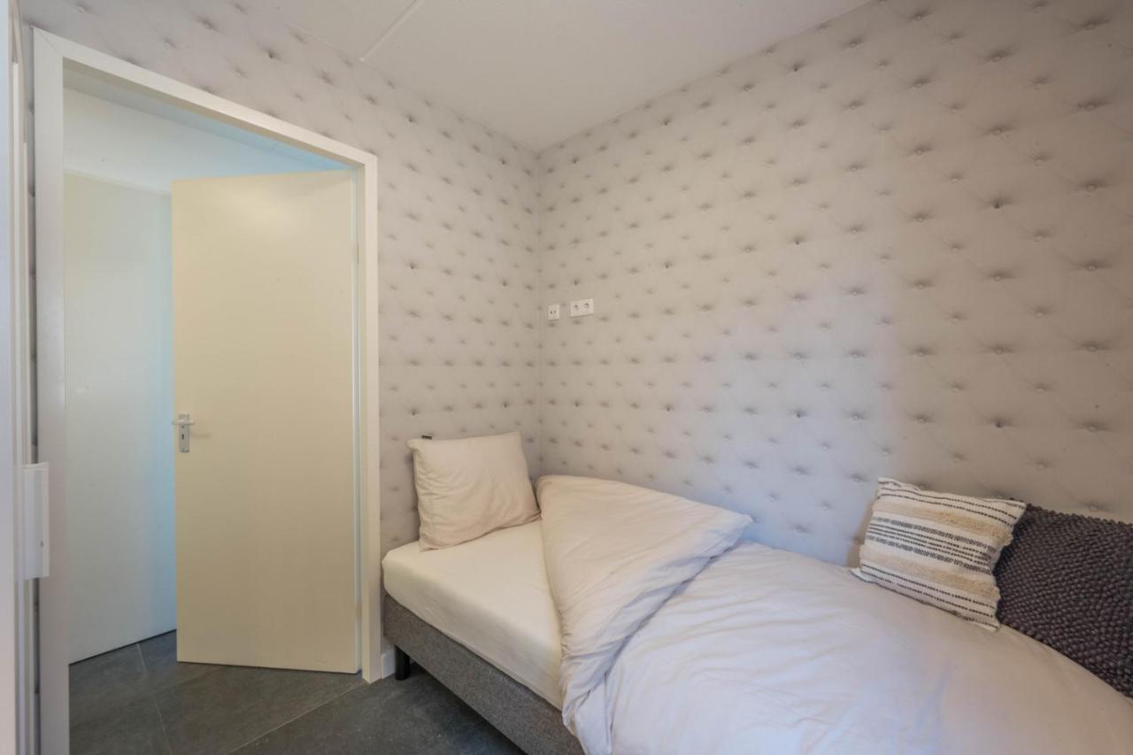 Meerzicht 24 - Luxury Family Accommodation With Beautiful Lake Side View Uitgeest Екстериор снимка