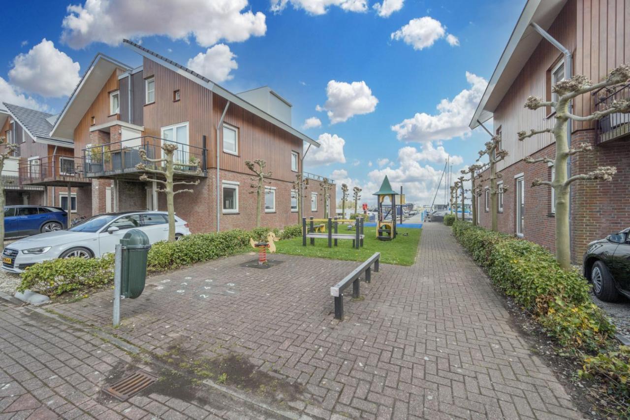Meerzicht 24 - Luxury Family Accommodation With Beautiful Lake Side View Uitgeest Екстериор снимка